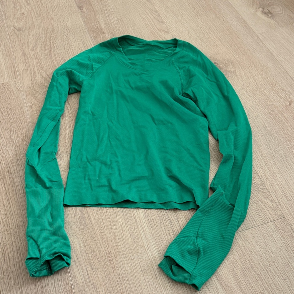 Lululemon top